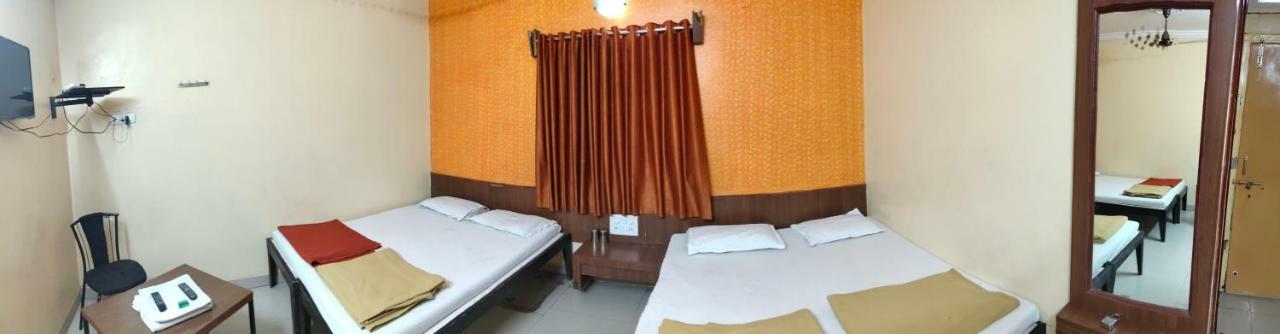 Hotel Madhava Shirdi Extérieur photo